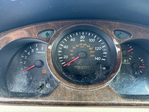 Used 2002 Toyota Highlander Limited image 10