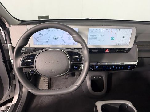 Used 2024 Hyundai Ioniq 5 SE AWD/4WD image 13