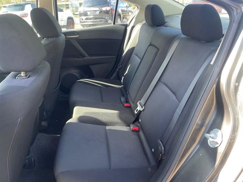 Used 2010 MAZDA MAZDA3 i Touring FWD image 11