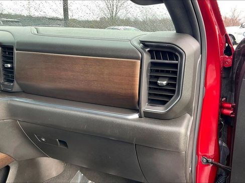 Used 2024 Chevrolet Silverado 1500 High Country image 29