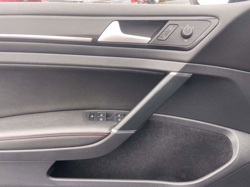 Used 2016 Volkswagen GTI Autobahn w/ Driver Assistance Package image 19