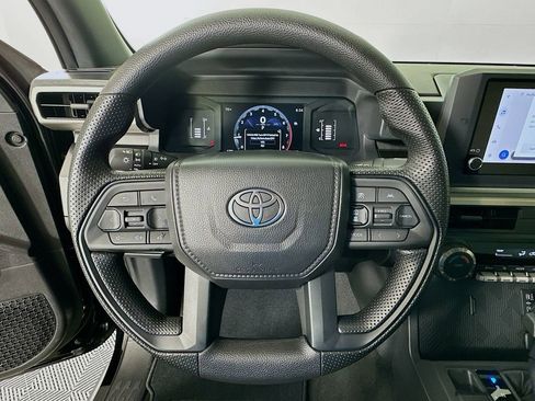 Certified 2025 Toyota Tacoma SR5 AWD/4WD image 11