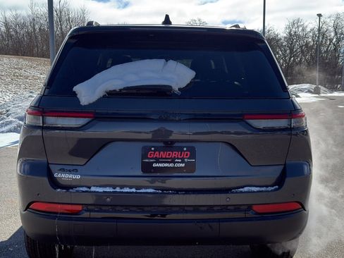 New 2025 Jeep Grand Cherokee Altitude AWD/4WD image 6