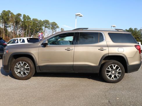 Used 2023 GMC Acadia SLT image 4