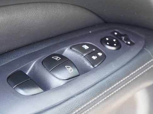 Used 2018 Nissan Pathfinder Platinum FWD image 23