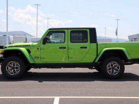 New 2025 Jeep Gladiator Rubicon w/ Safety Group image 4