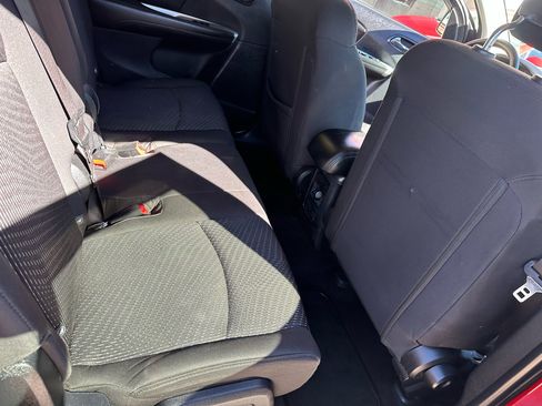 Used 2015 Dodge Journey SXT w/ Flexible Seating Group image 15