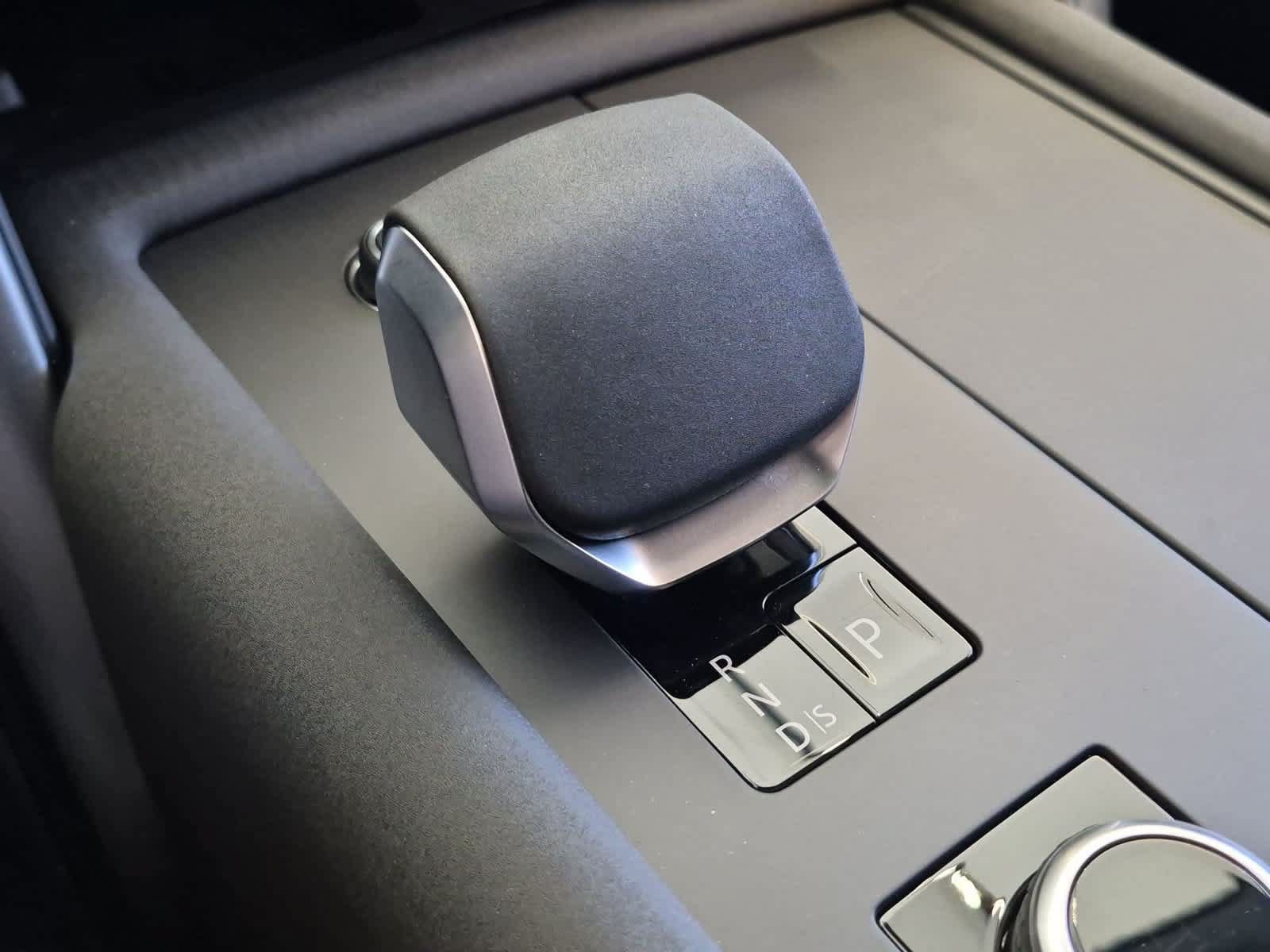 New 2026 Land Rover Discovery Dynamic SE AWD/4WD image 34