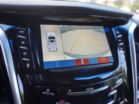 Used 2019 Cadillac Escalade Platinum image 49