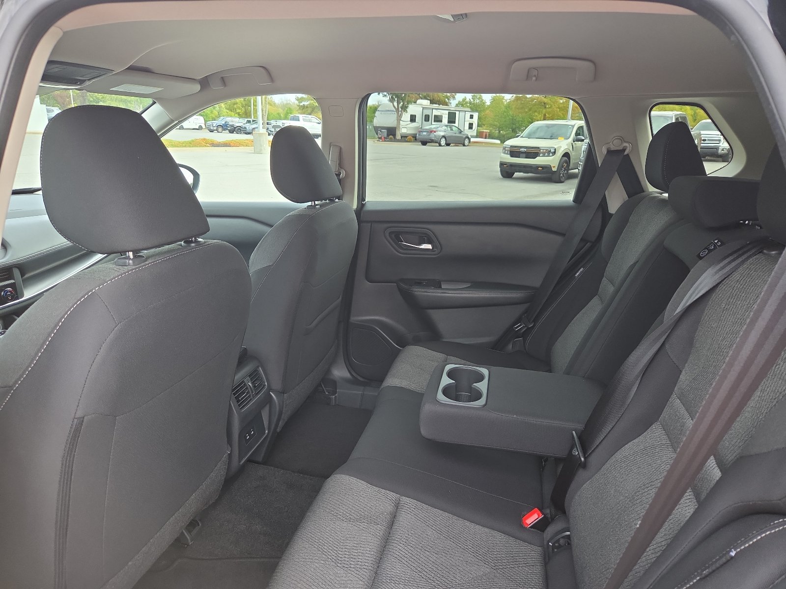 Used 2025 Nissan Rogue SV AWD/4WD image 10