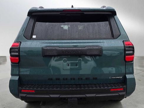 Certified 2025 Toyota 4Runner TRD Off-Road Premium image 4