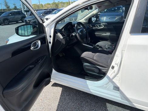Used 2018 Nissan Sentra SV image 13