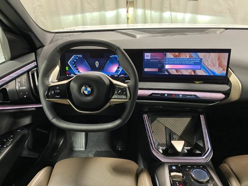 Certified 2025 BMW X3 xDrive30i w/ Convenience Package AWD/4WD image 2