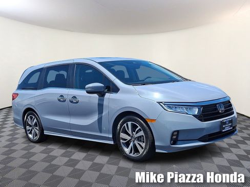 Used 2023 Honda Odyssey Touring image 1
