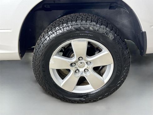 Used 2012 RAM 1500 Big Horn image 27