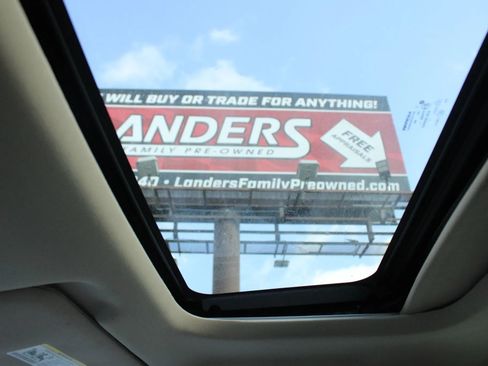 Used 2012 Chrysler 200 Touring w/ Sun/Sound Group image 17