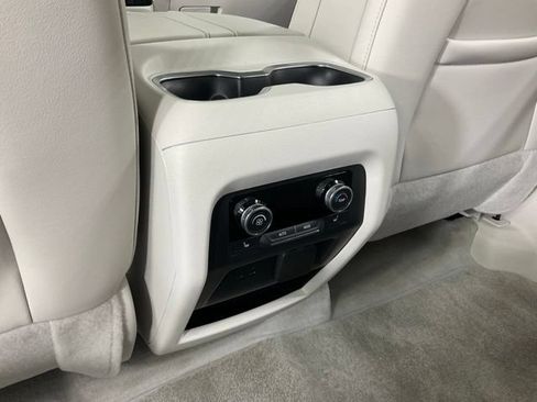 Used 2025 Buick Enclave Avenir w/ Super Cruise Package AWD/4WD image 28