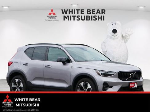 Used 2026 Volvo XC40 B5 Plus AWD/4WD image 1