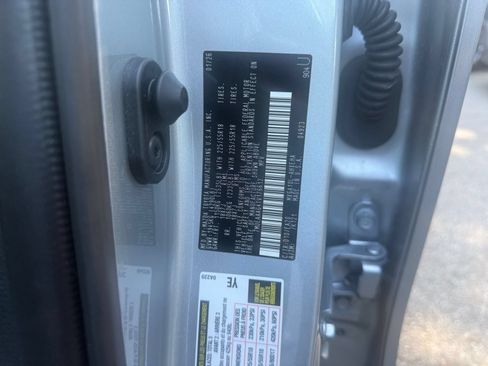 Used 2026 Toyota Corolla Cross XLE FWD image 21