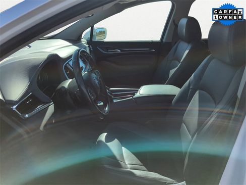 Used 2020 Buick Enclave Premium w/ Sun and Sites Package image 9