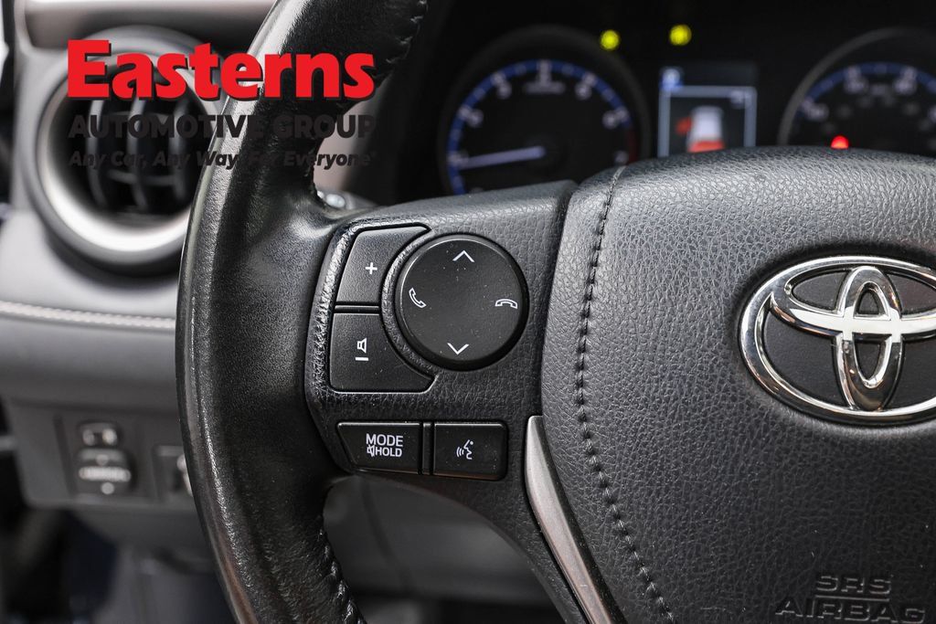 Used 2017 Toyota RAV4 XLE w/ Premium Special Value Package AWD/4WD image 17