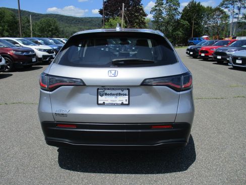 Certified 2023 Honda HR-V LX image 6