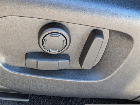 Used 2025 Land Rover Range Rover Evoque S image 21