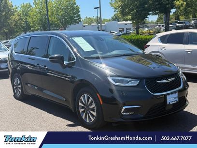 Used 2023 Chrysler Pacifica Touring-L