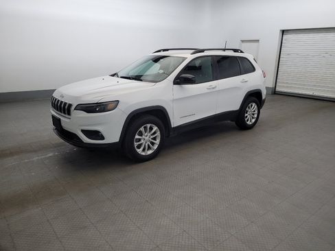 Used 2022 Jeep Cherokee Latitude Lux w/ Mopar Interior Package AWD/4WD image 2