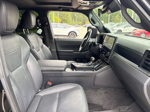 Used 2024 Lexus GX 550 w/ Accessory Package (Z1) AWD/4WD image 29