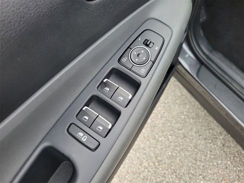 Used 2023 Hyundai Santa Fe SEL image 15