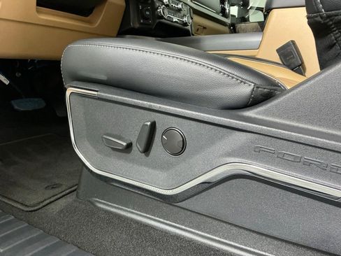Used 2024 Ford F250 Lariat w/ Lariat Ultimate Package AWD/4WD image 18