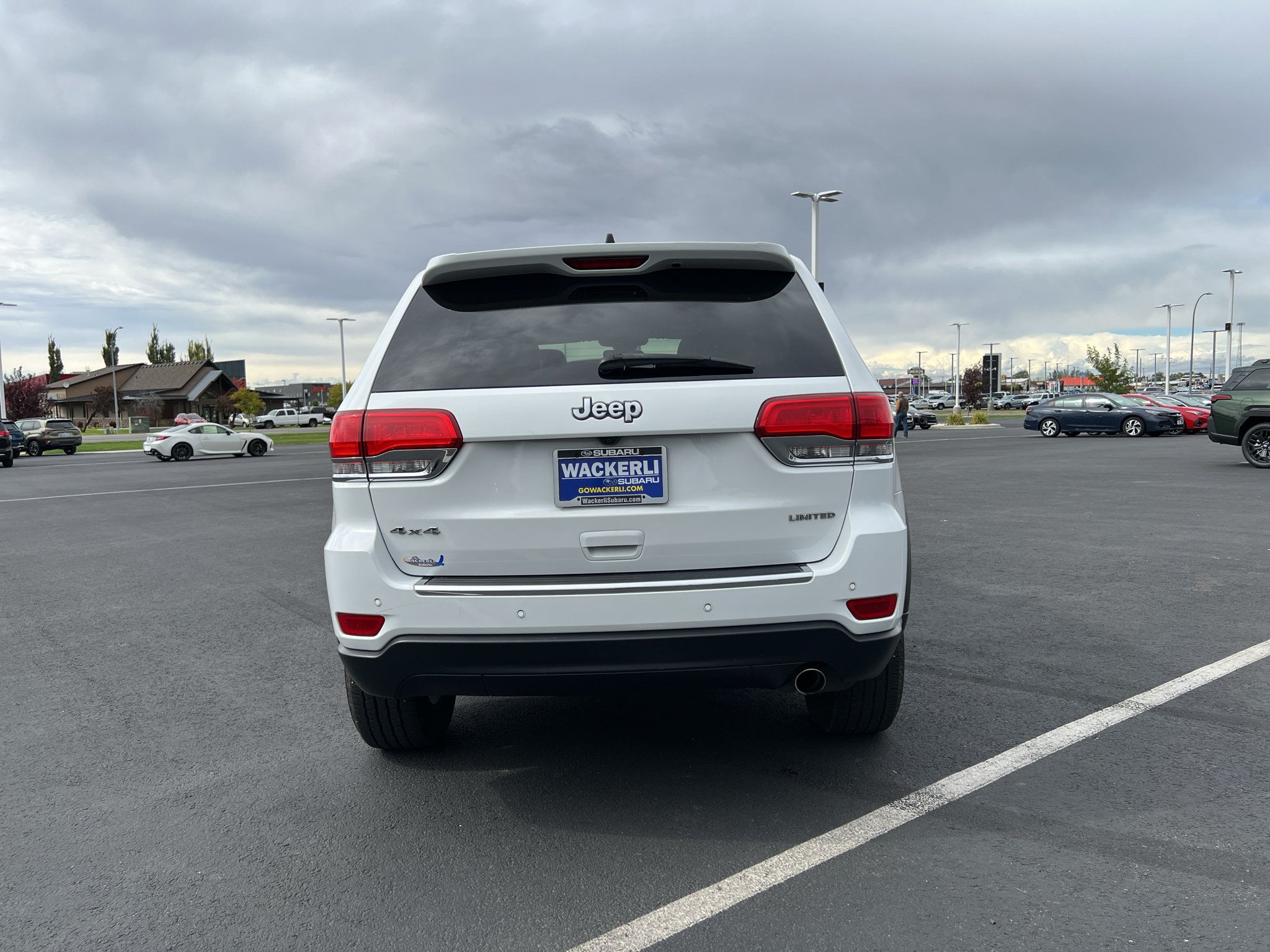 Used 2017 Jeep Grand Cherokee Limited AWD/4WD image 5