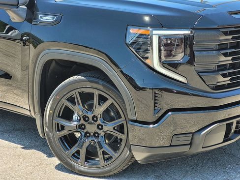 New 2026 GMC Sierra 1500 Pro RWD image 6