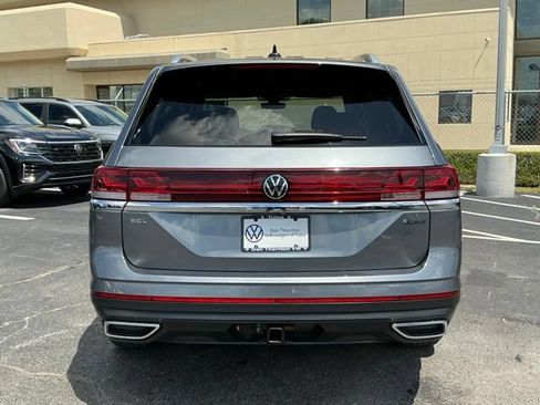 Certified 2025 Volkswagen Atlas SEL AWD/4WD image 4