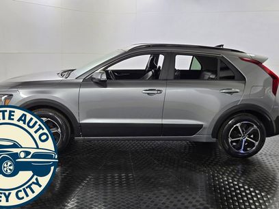 Used 2023 Kia Niro EX