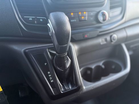 Used 2022 Ford Transit 250 Medium Roof image 40