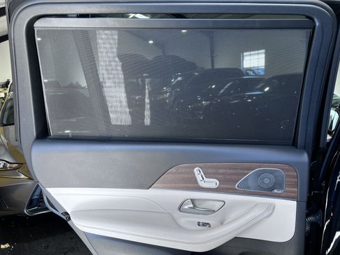 Used 2020 Mercedes-Benz GLS 450 4MATIC image 28