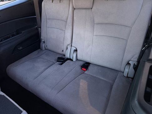 Used 2018 Honda Pilot EX image 16