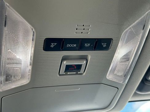 Used 2025 Toyota RAV4 XLE FWD image 18