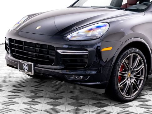 Used 2016 Porsche Cayenne GTS AWD/4WD image 37