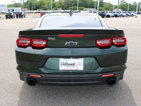 Used 2020 Chevrolet Camaro LT RWD image 13