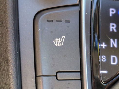 Certified 2022 Hyundai Kona Limited image 23