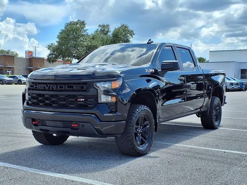 Used 2023 Chevrolet Silverado 1500 Custom Trail Boss w/ LPO, Dark Essentials Package AWD/4WD image 3