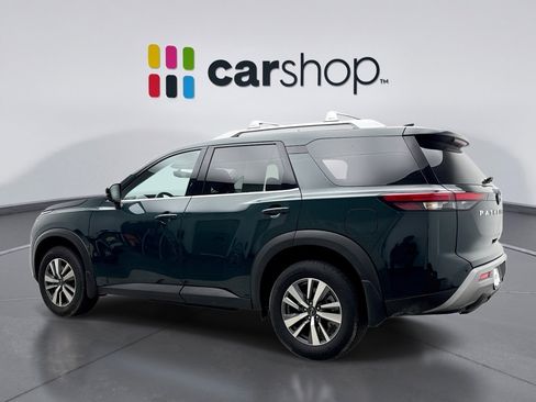 Used 2025 Nissan Pathfinder SL AWD/4WD image 3