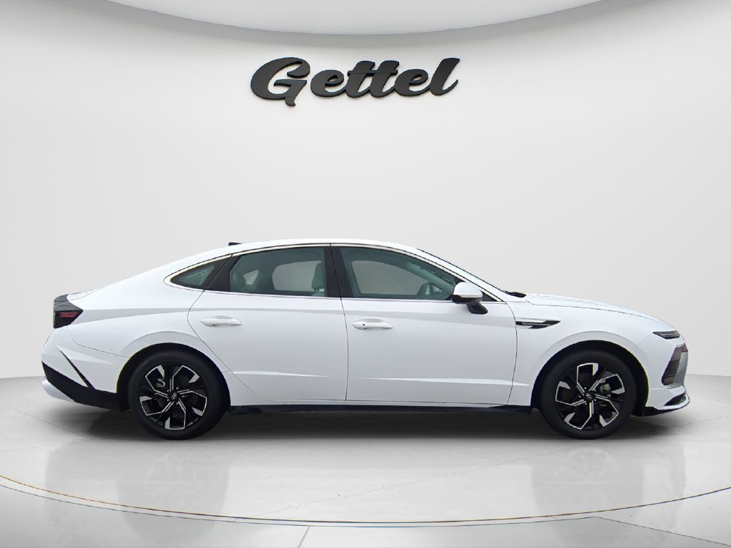 Used 2024 Hyundai Sonata SEL FWD image 4