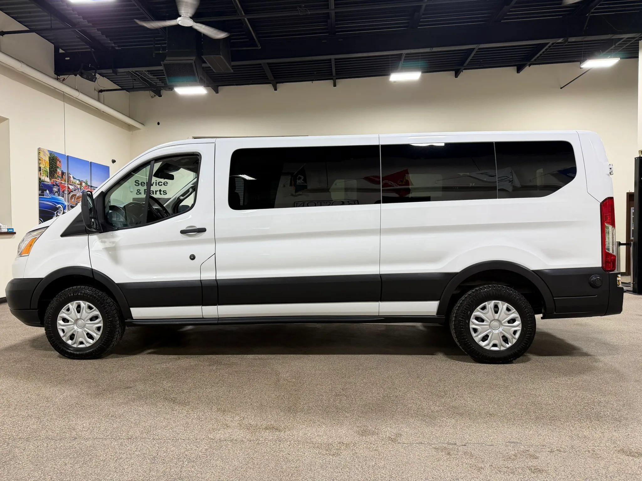 Used 2019 Ford Transit 350 XLT RWD image 13