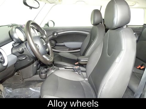 Used 2011 MINI Cooper Hardtop image 8