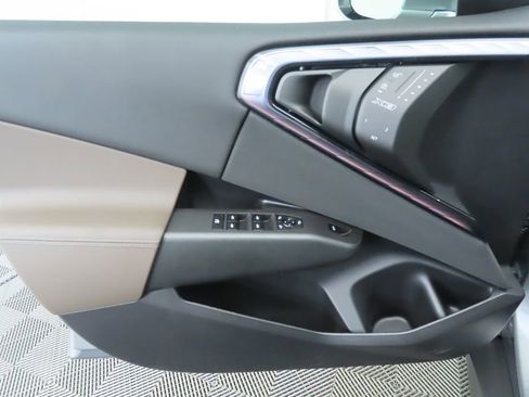 Used 2025 BMW X3 xDrive30i w/ Premium Package image 26