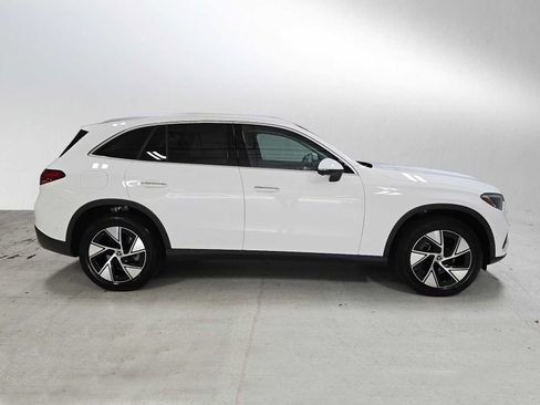 Certified 2024 Mercedes-Benz GLC 300 4MATIC image 2